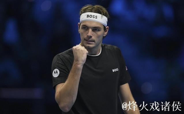 ATP总决赛梅德韦德夫0-2弗里茨 辛纳收获开门红 ATP总决赛梅德韦德夫0-2弗里茨 辛纳收获开门红